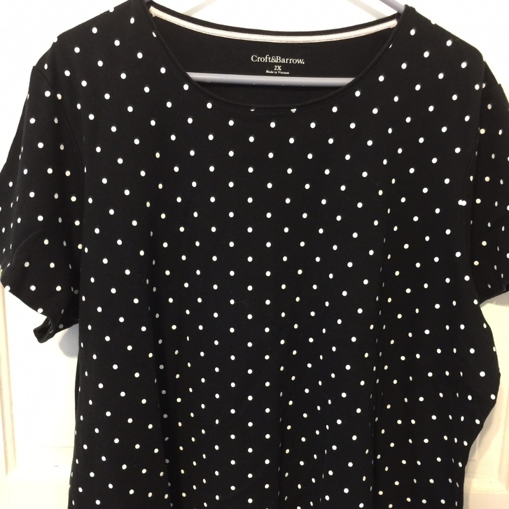 Croft&Barrow Ladies Polka Dot Knit Shirt. XL